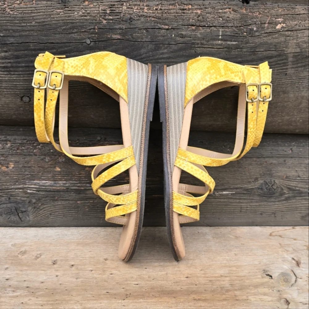Boutique by Corkys NEW Sweet Tea Coastal Boho Revival Wedge Sandals 6M